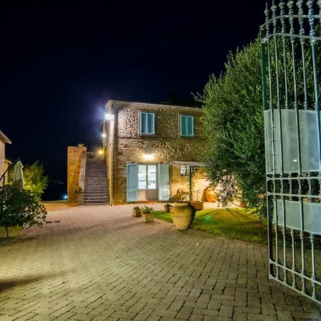 别墅 Fratticciola Sleeps 24 With Pool Air Con And Wifi 哥尔顿