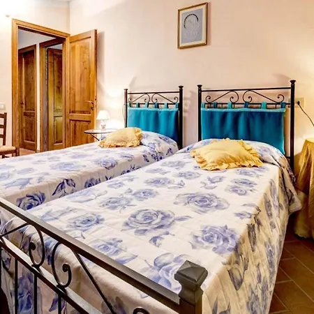 别墅 Fratticciola Sleeps 24 With Pool Air Con And Wifi 哥尔顿