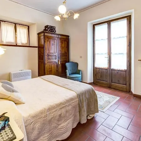 Fratticciola Sleeps 24 With Pool Air Con And Wifi 别墅 *