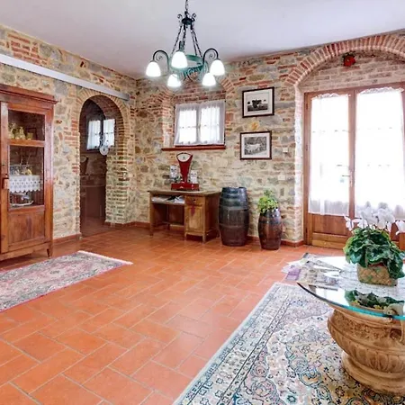 Fratticciola Sleeps 24 With Pool Air Con And Wifi 别墅