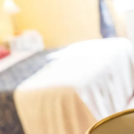 Fratticciola Sleeps 24 With Pool Air Con And Wifi