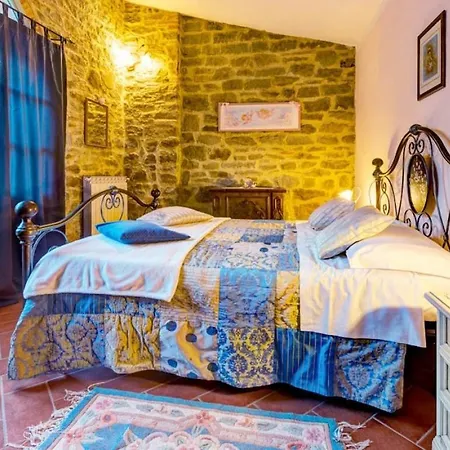 Fratticciola Sleeps 24 With Pool Air Con And Wifi 哥尔顿