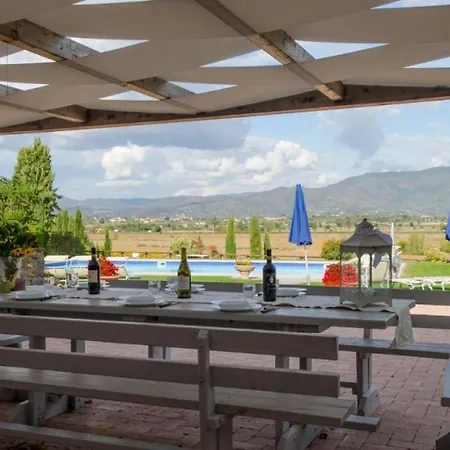 Fratticciola Sleeps 24 With Pool Air Con And Wifi 别墅 *