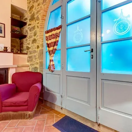 Fratticciola Sleeps 24 With Pool Air Con And Wifi 别墅