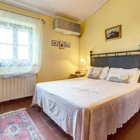 别墅 Fratticciola Sleeps 24 With Pool Air Con And Wifi 哥尔顿