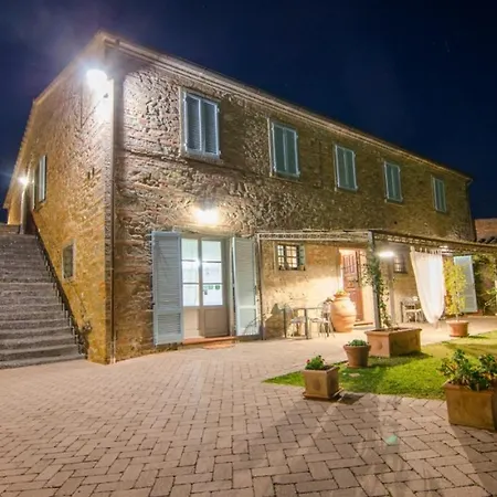 Fratticciola Sleeps 24 With Pool Air Con And Wifi 别墅