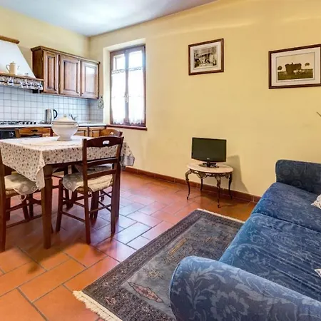 Fratticciola Sleeps 24 With Pool Air Con And Wifi 别墅